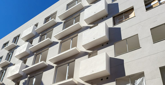 New building facade with UnoFin Prime (Valencia, Spain)
